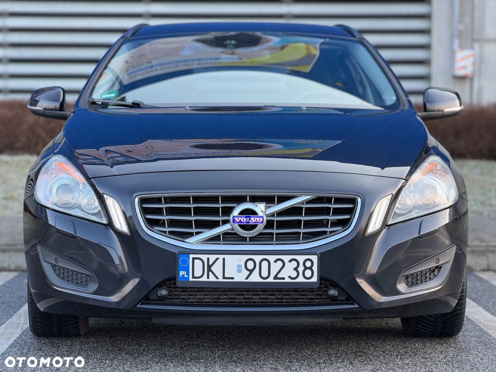 Volvo V60 D3 Summum - 2