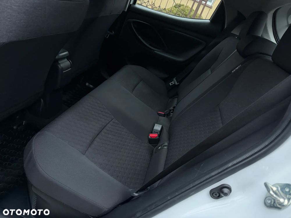 Toyota Yaris Hybrid 1.5 Comfort - 34