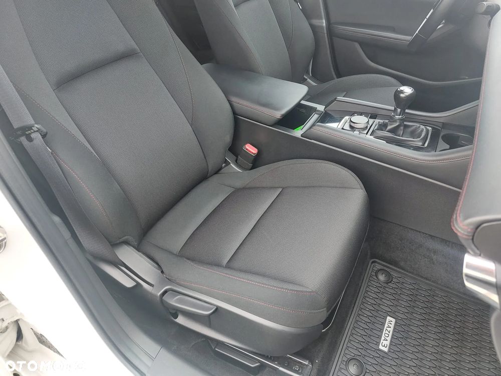 Mazda 3 e-SKYACTIV-G 150 M HYBRID HOMURA - 32