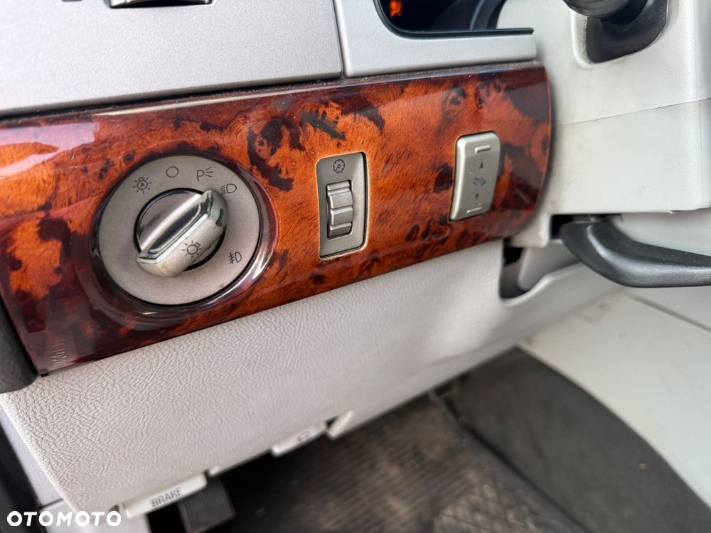 Lincoln Navigator 5.4 4WD - 25