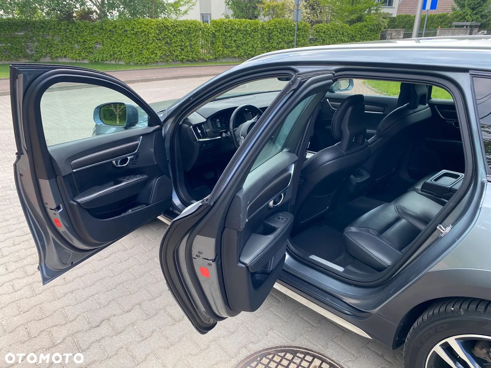 Volvo V90 Cross Country D5 AWD Pro - 18