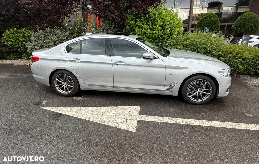 BMW Seria 5 520d Aut. Luxury Line - 10