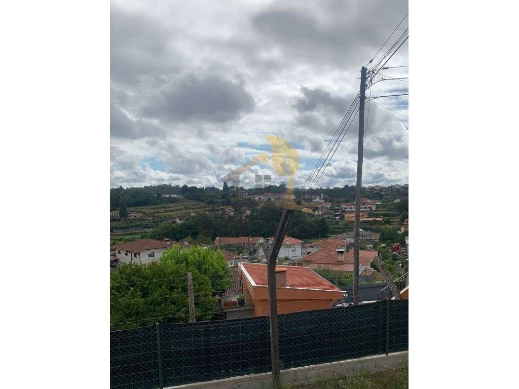 Moradia em recuperação - Grande imagem: 4/23