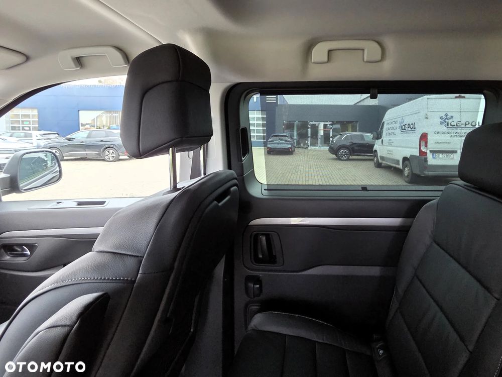 Peugeot Traveller - 28