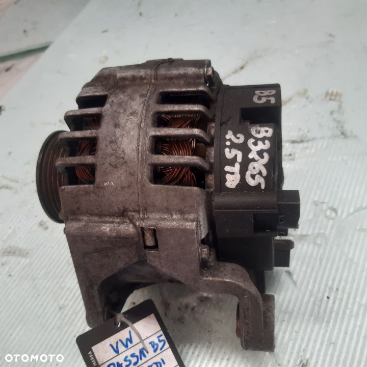 alternator Passat B5 2.5 TDI 059903015G - 2