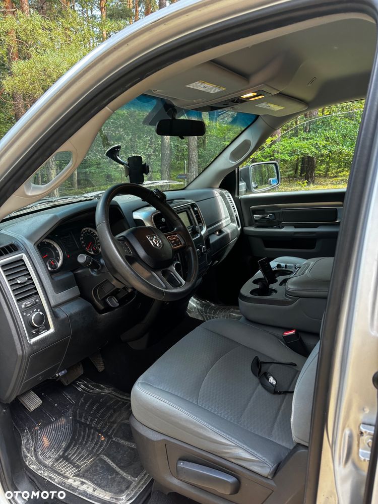 Dodge RAM - 8