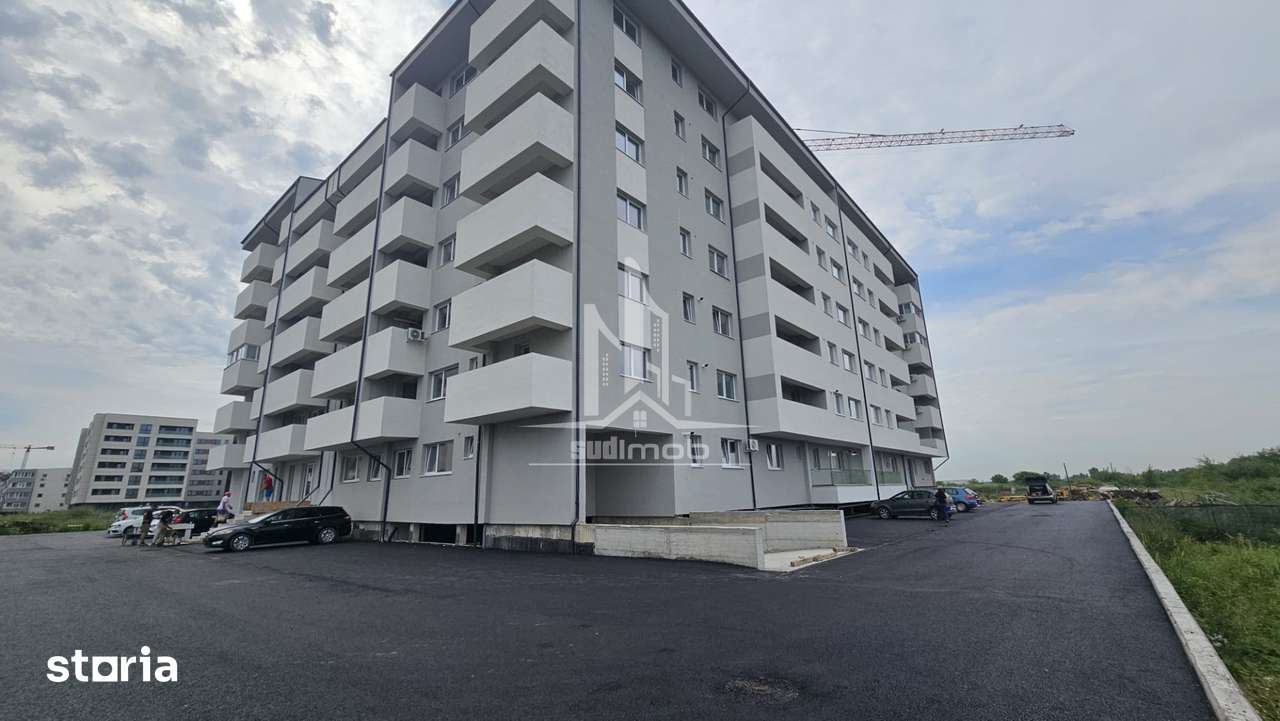Apartament 2 camere decomandat baie cu geam — fotografia 1