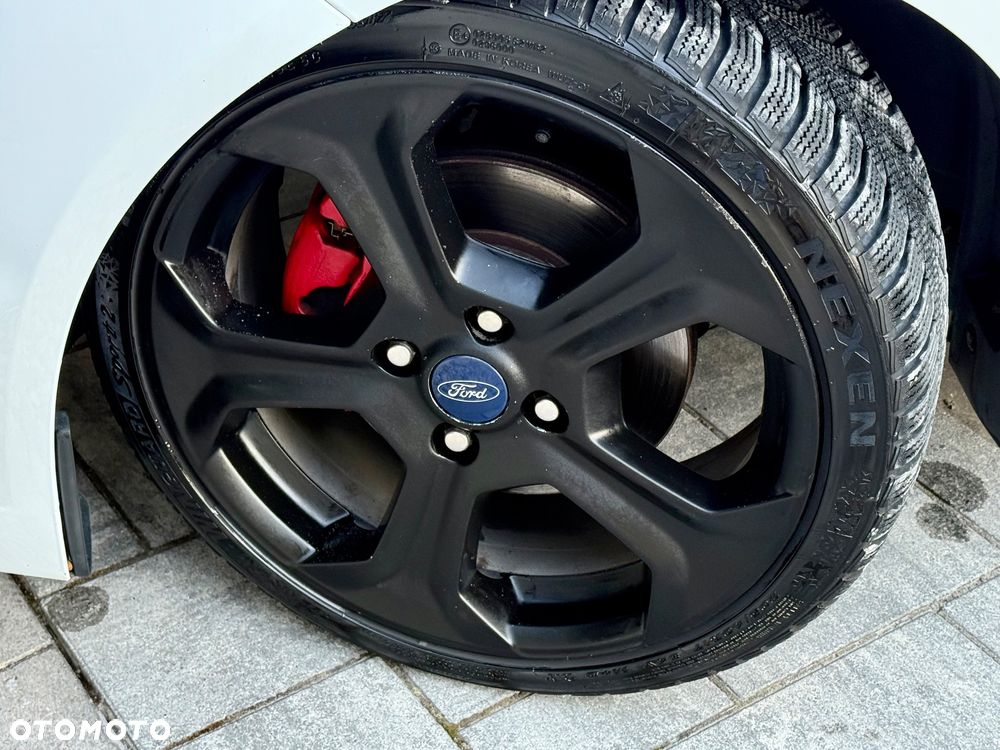 Ford Fiesta 1.6 EcoBoost ST - 15