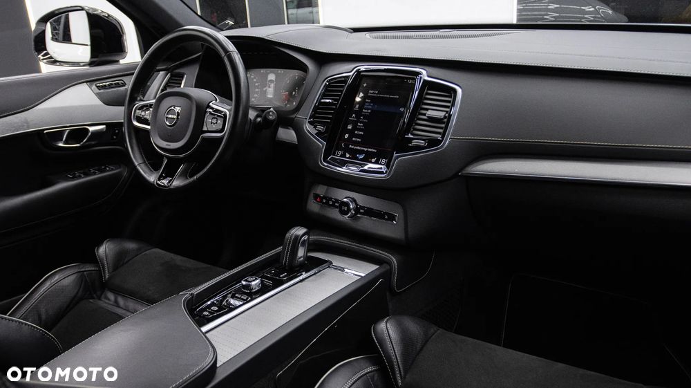 Volvo XC 90 B5 D AWD R-Design - 22
