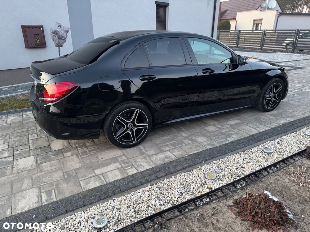 Mercedes-Benz Klasa C 220 d 4MATIC 9G-TRONIC - 2
