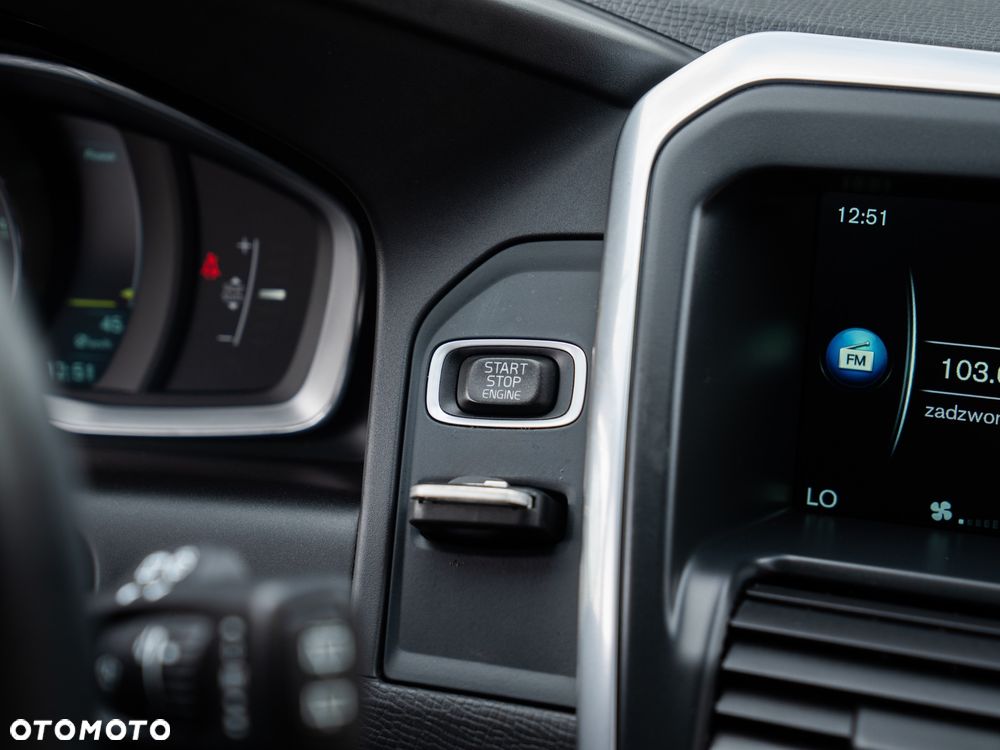 Volvo XC 60 D4 Momentum - 36