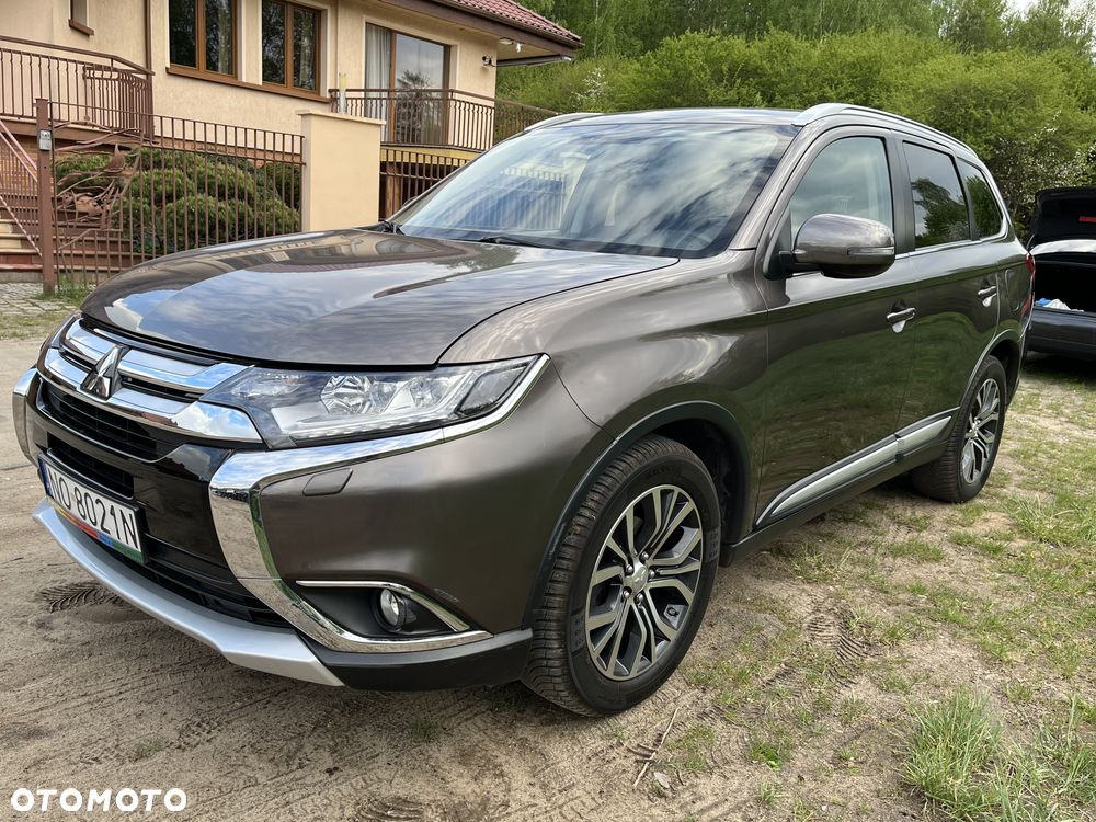 Mitsubishi Outlander 2.0 Intense + 4WD CVT - 9