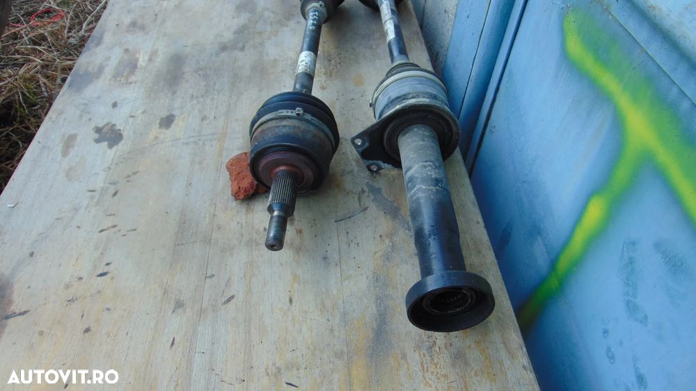 Planetare stanga dreapta VW Transporter T5 2.0 5+1  viteze,an 2013 cod 7E0407272S-7E0407271 - 5