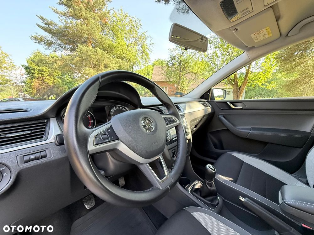 Skoda RAPID 1.2 TSI Ambition - 18