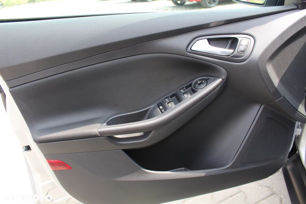 Ford Focus 1.0 EcoBoost 99g Titanium - 12