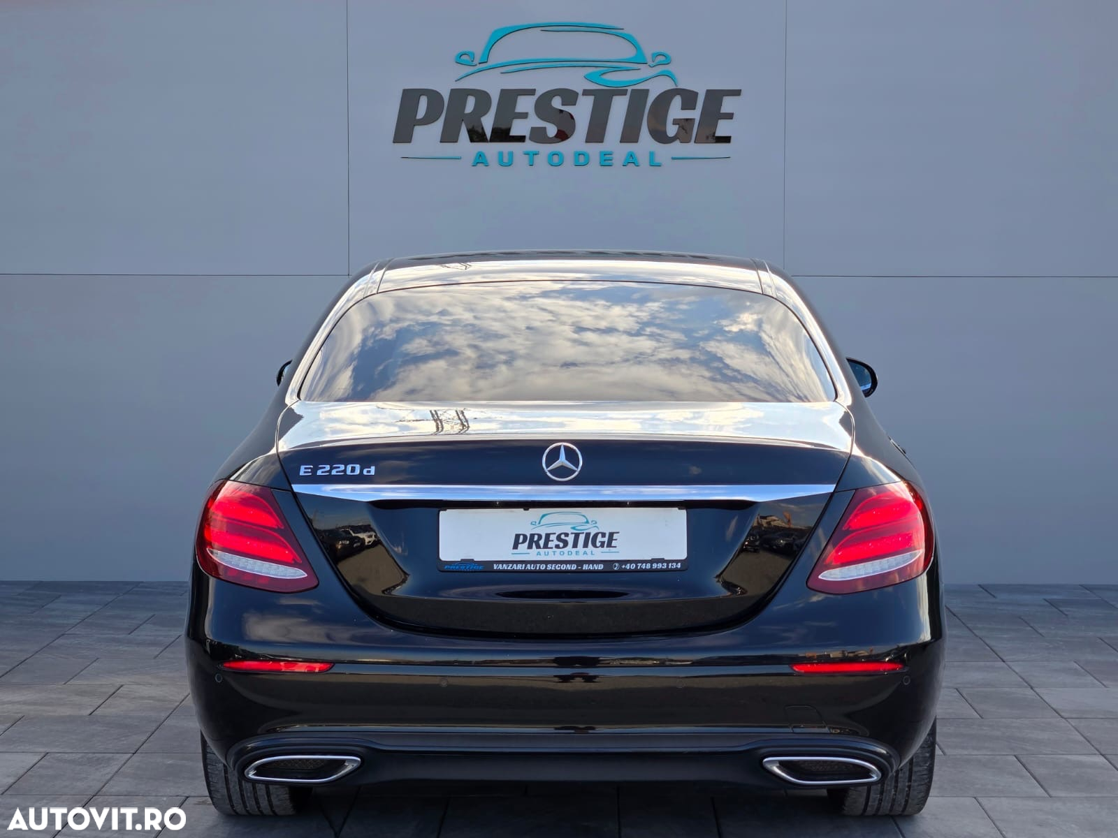 Mercedes-Benz E 220 d 9G-TRONIC Exclusive - 37