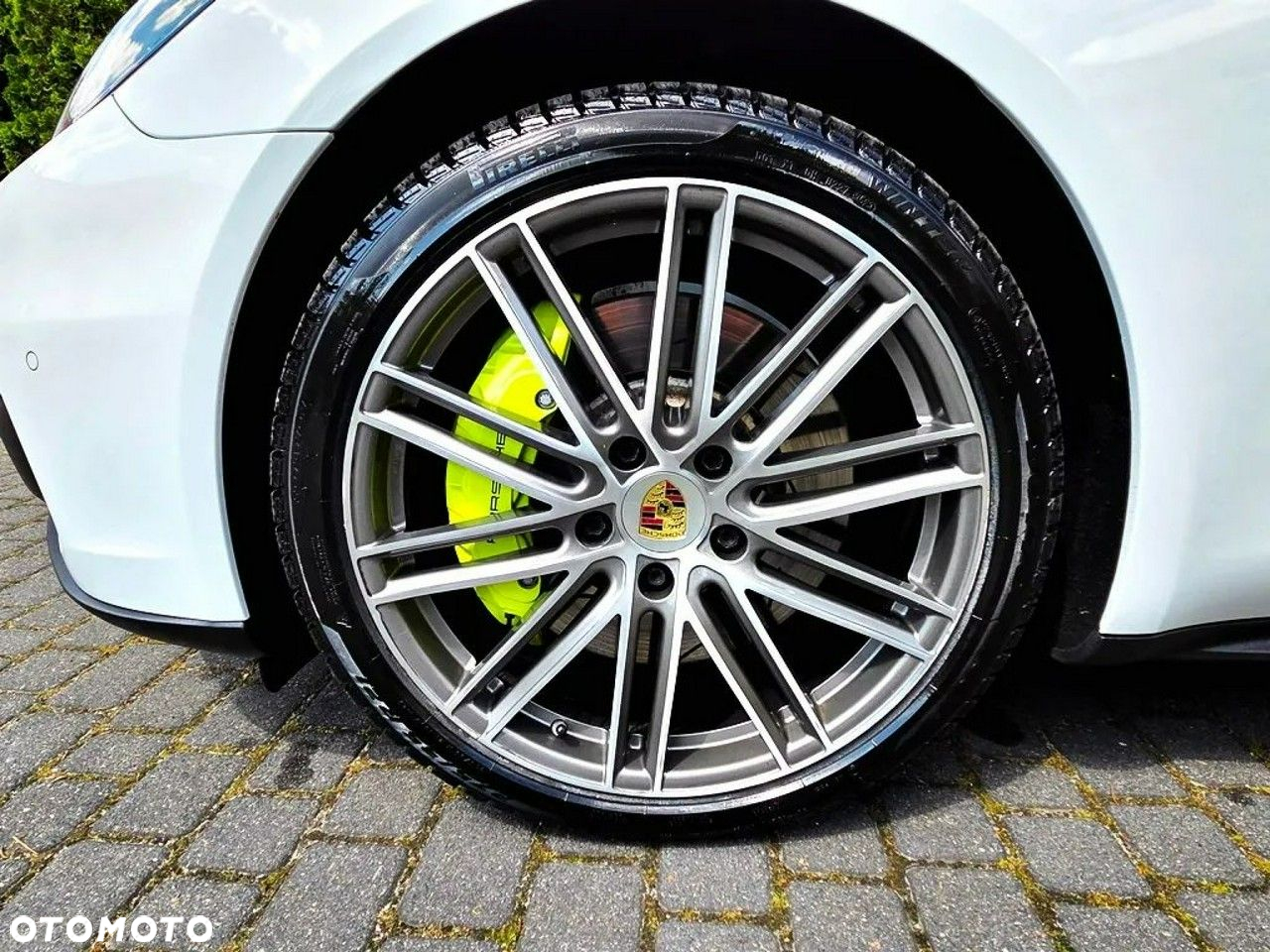 Porsche Panamera 4 Platinum Edition - 27