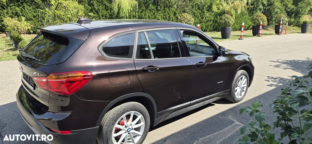 BMW X1 sDrive18i xLine - 11