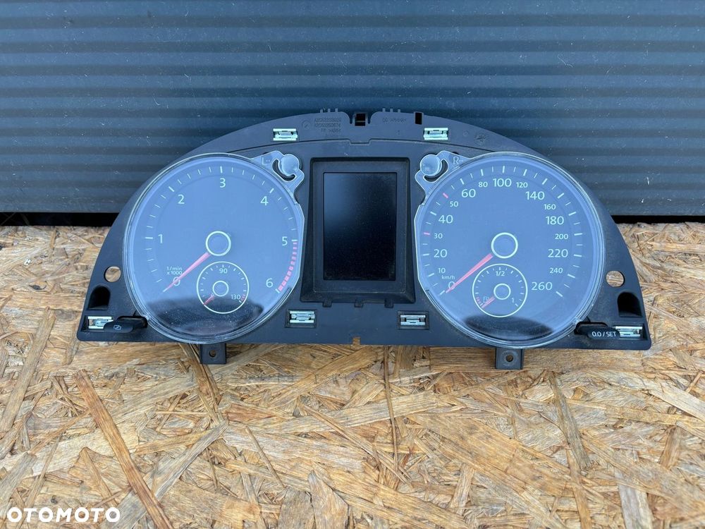 LICZNIK ZEGARY PASSAT B7 3AA920970J - 1