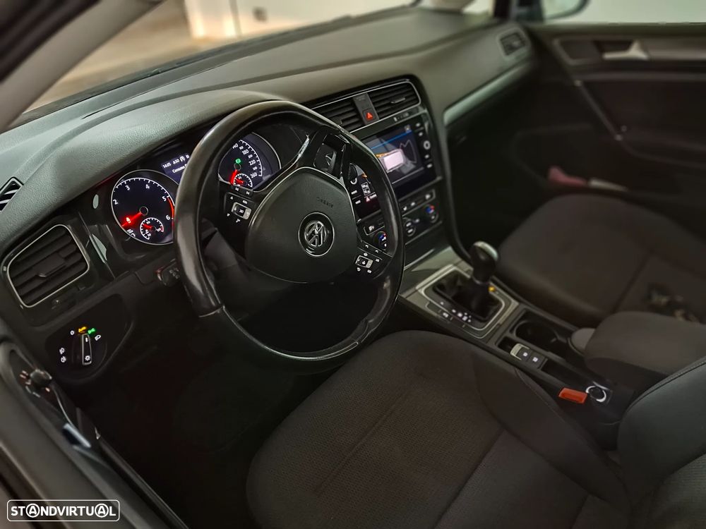 VW Golf Variant 1.6 TDi Confortline DSG - 7
