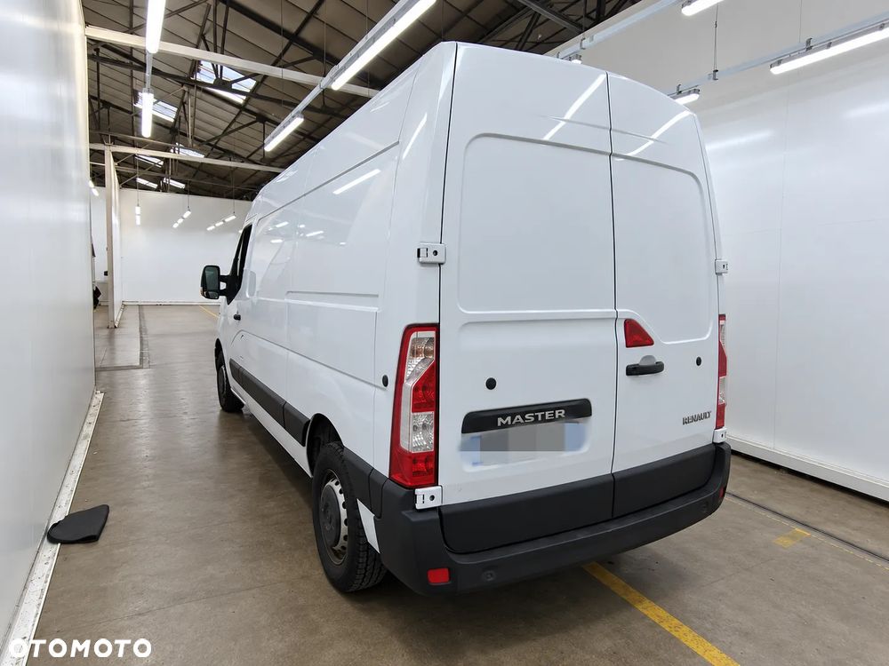 Renault Master L2H2 2,3 135km - 4