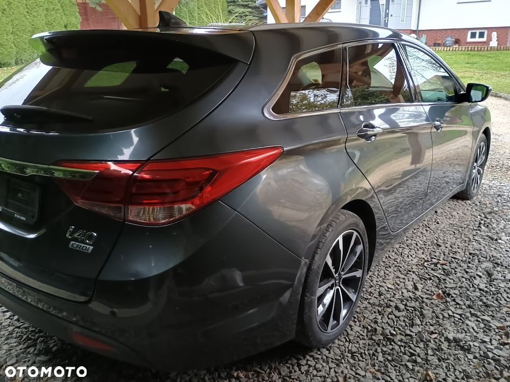 Hyundai i40 Kombi 1.7 CRDi Premium - 4