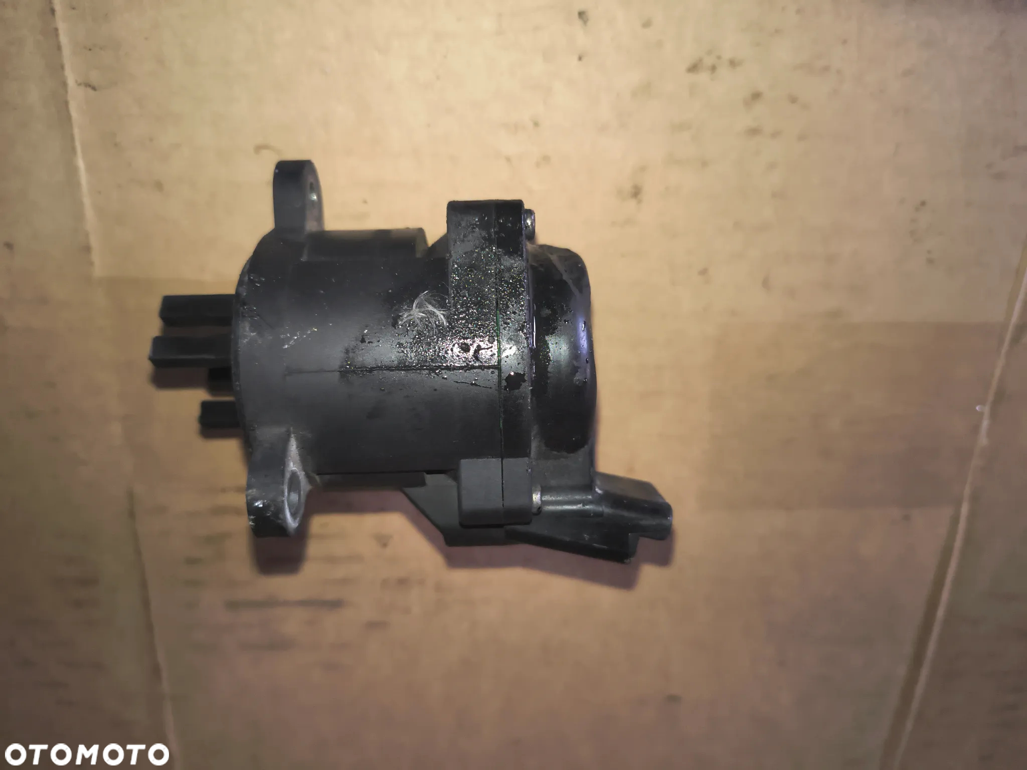 Zawór egr recyrkulacji spalin Citroen C4  1.6 hdi - 2