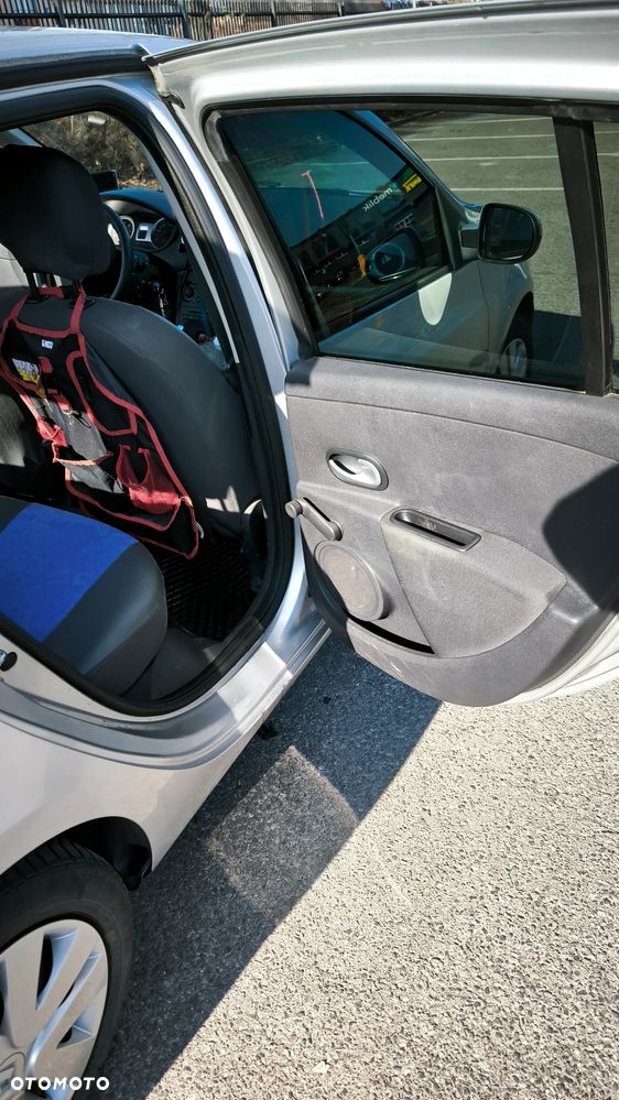 Renault Clio 1.5 dCi Authentique - 7