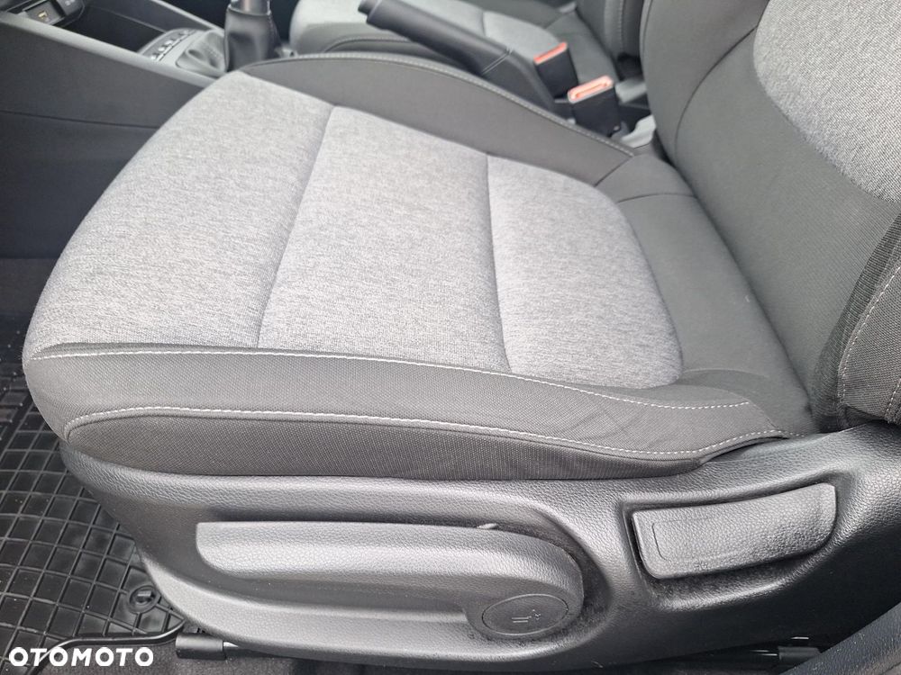 Kia Stonic - 12