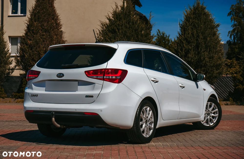 Kia Ceed 1.4 L - 11