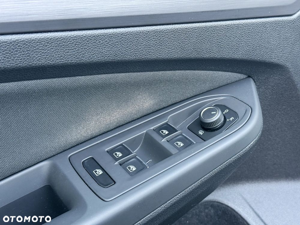 Volkswagen Golf 1.5 eTSI OPF DSG Style - 26