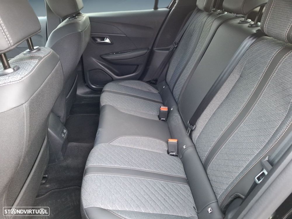 Peugeot 208 1.2 Hybrid Allure e-DCS6 — fotografia 14