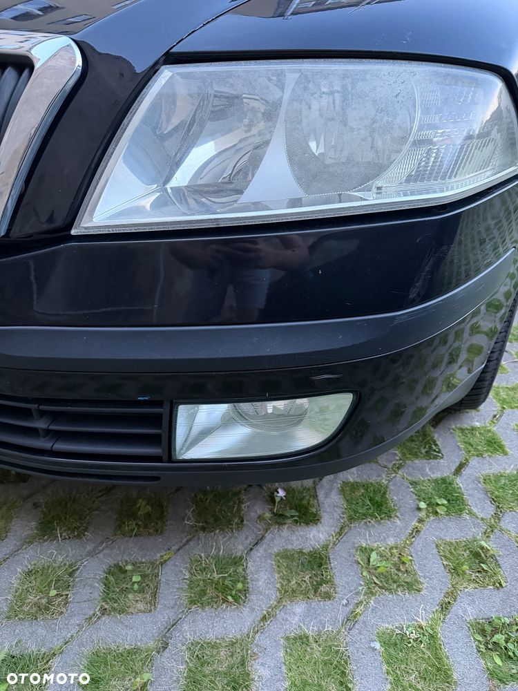 Skoda Octavia 1.6 Ambiente - 14