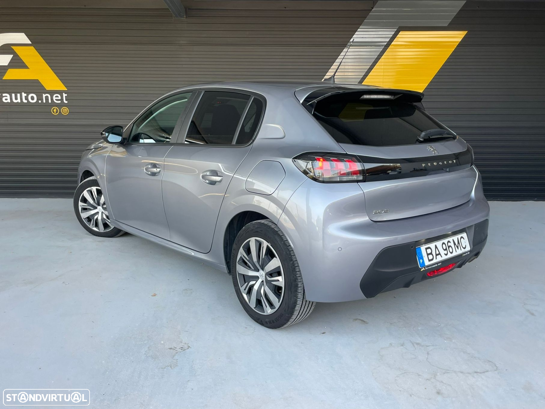 Peugeot 208 1.2 PureTech Active Pack - 2