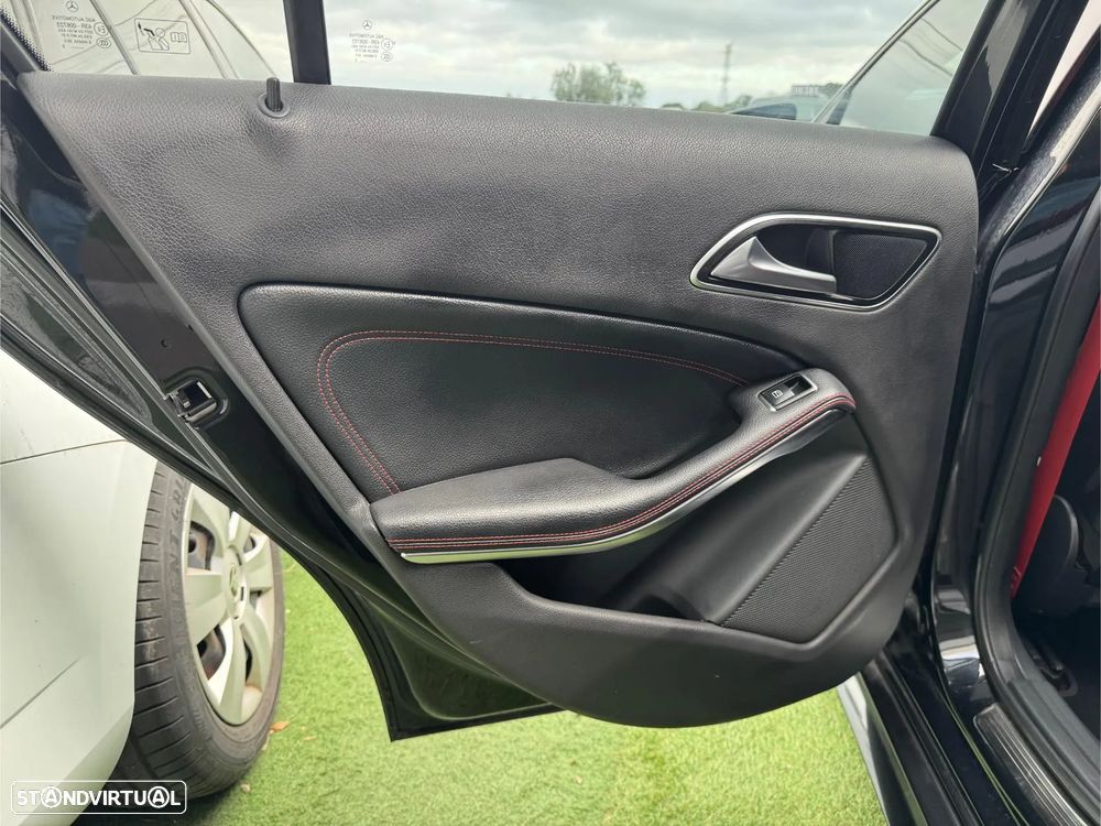 Mercedes-Benz A 45 AMG 4Matic Speedshift 7G-DCT Edition 1 - 18