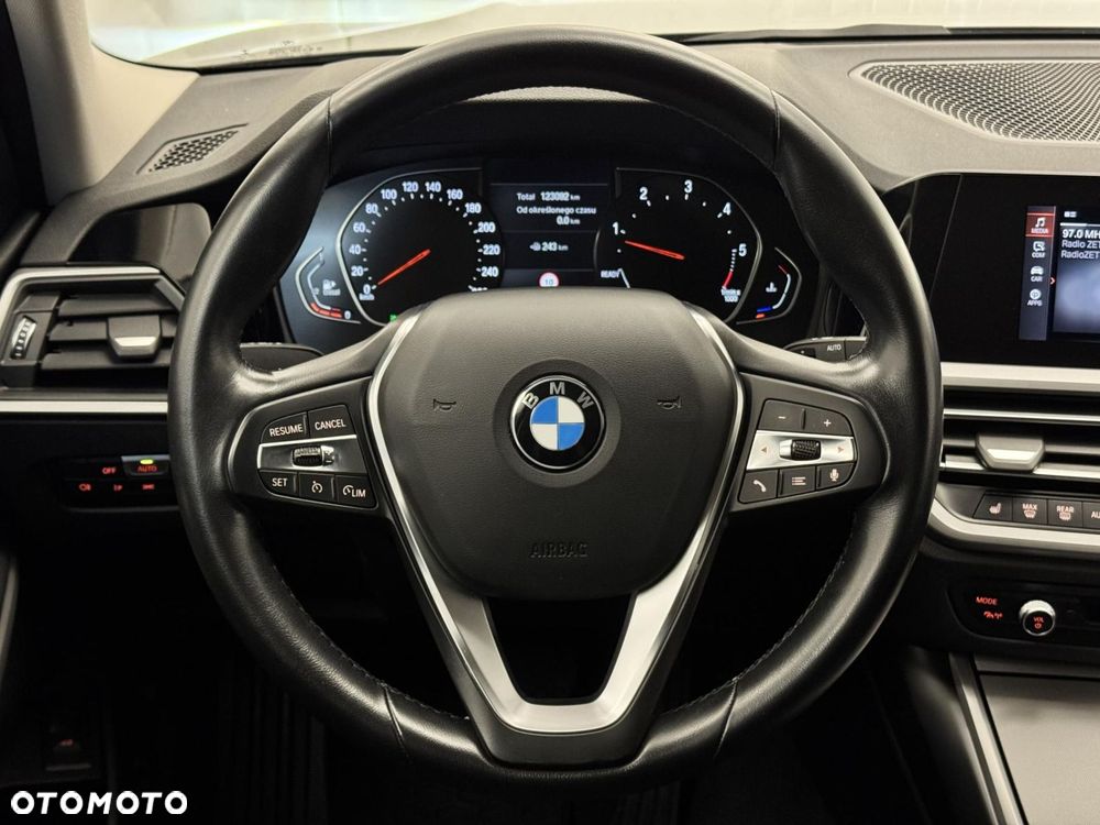 BMW Seria 3 - 27