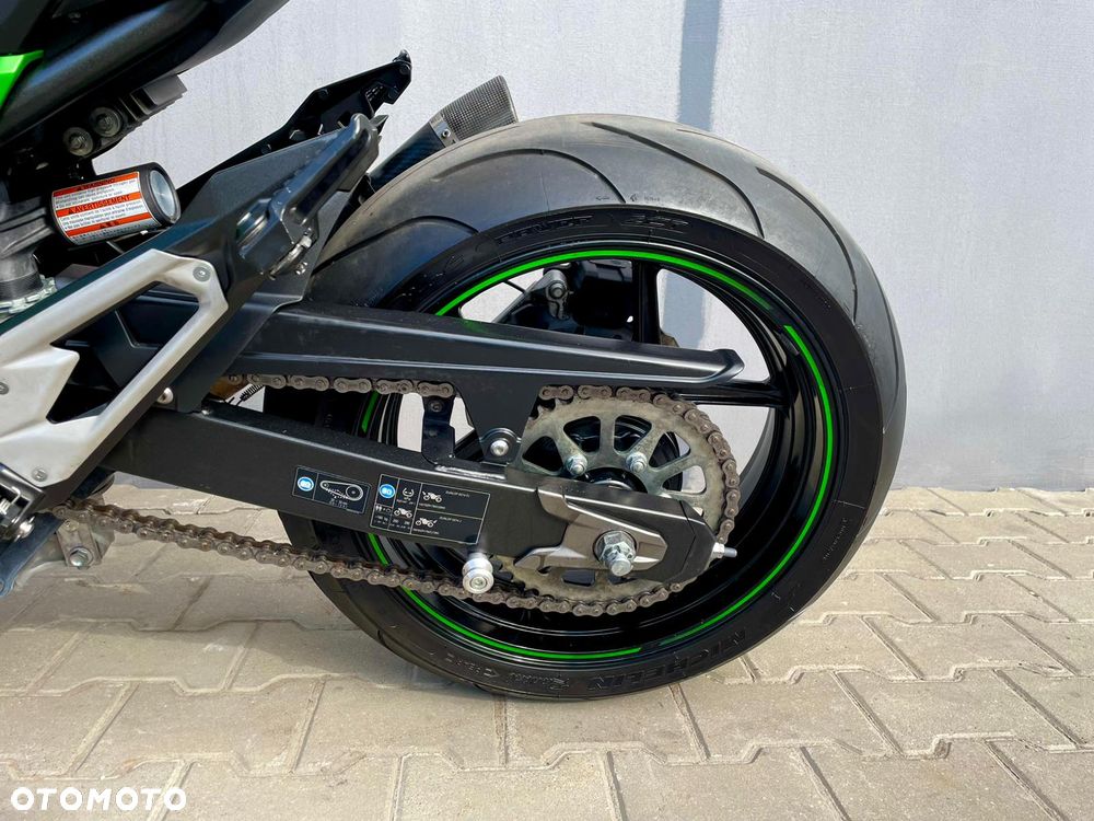 Kawasaki Z - 12