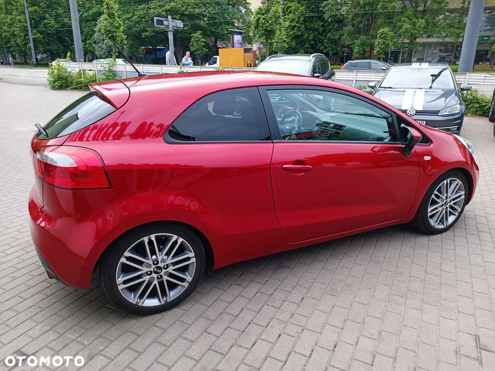 Kia Rio 1.4 Dream Team Edition - 8