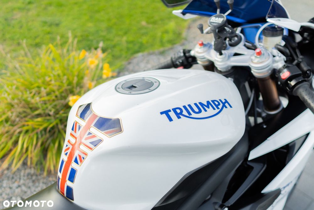 Triumph Daytona - 20