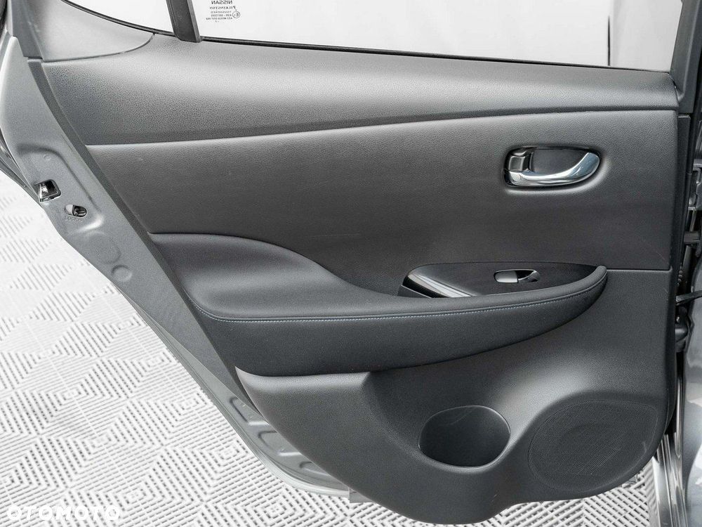 Nissan Leaf 40kWh N-Connecta - 29