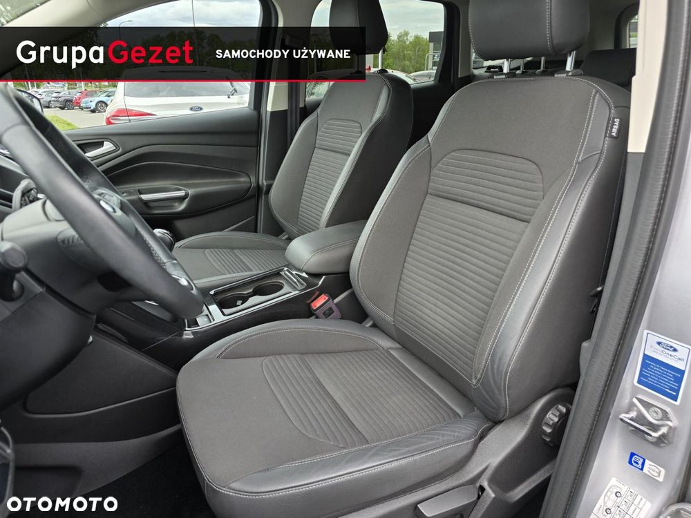 Ford Kuga - 33