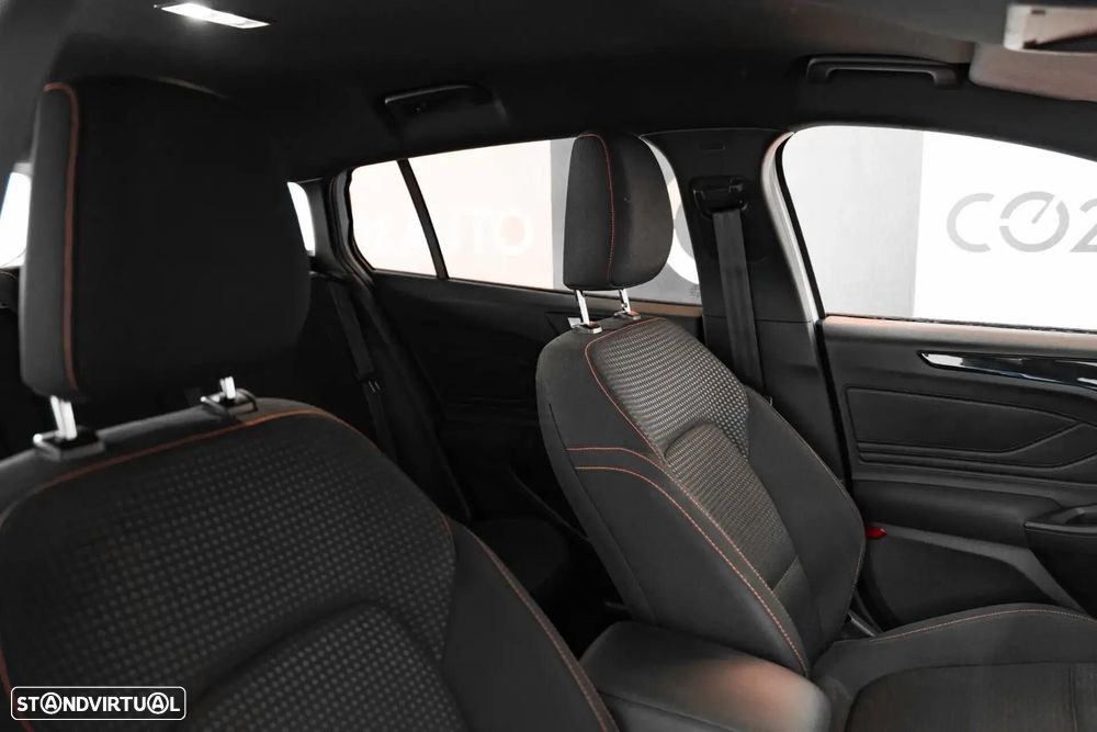Ford Focus SW 1.0 EcoBoost ST-Line - 9