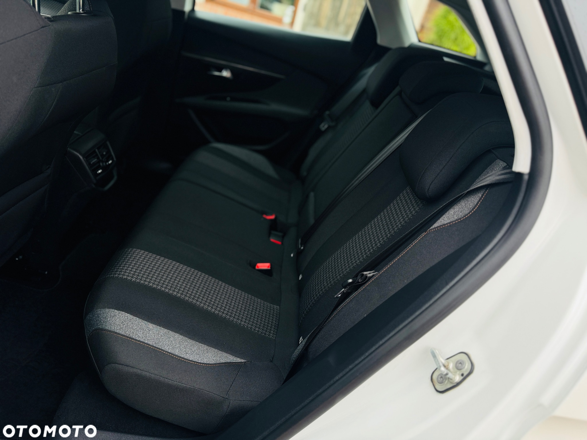Peugeot 3008 BlueHDi 130 Stop & Start EAT8 Active Business-Paket - 15