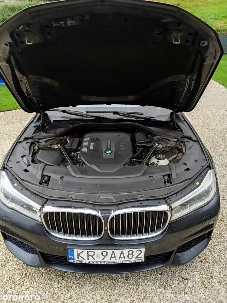 BMW Seria 7 740d xDrive - 14