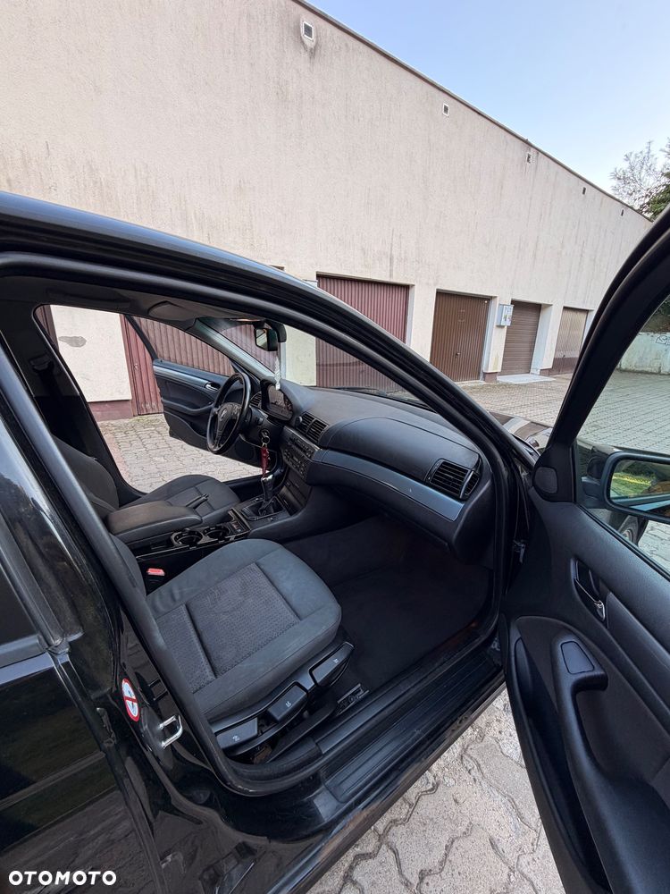 BMW Seria 3 318i - 11