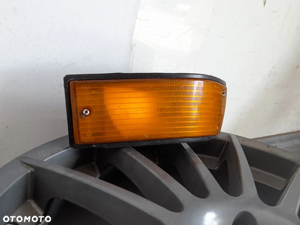 Lampa kierunkowskazu lewy przód BMW E28 1366571 - 2