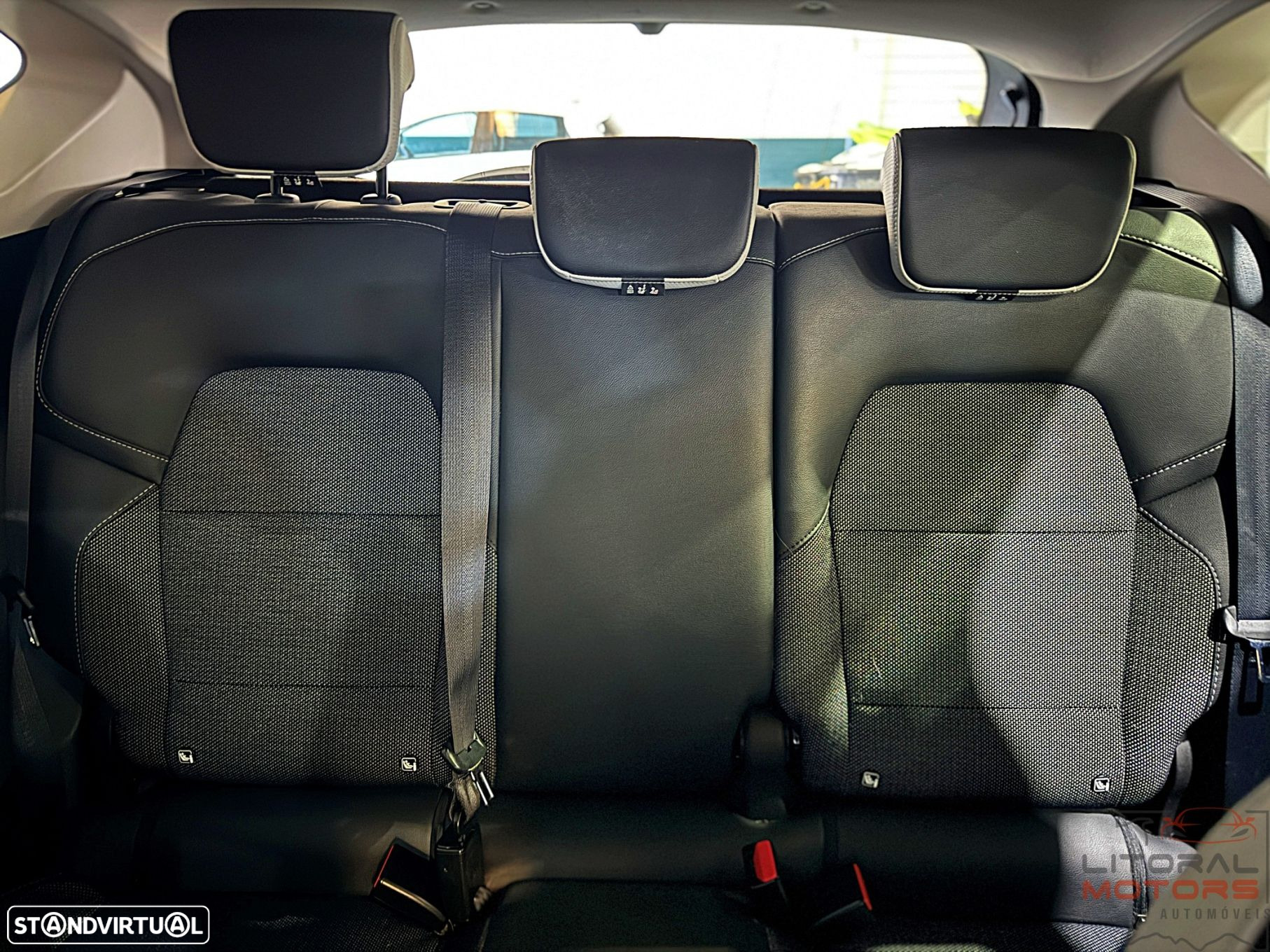 Renault Captur 1.6 E-Tech Plug-In Intens - 37