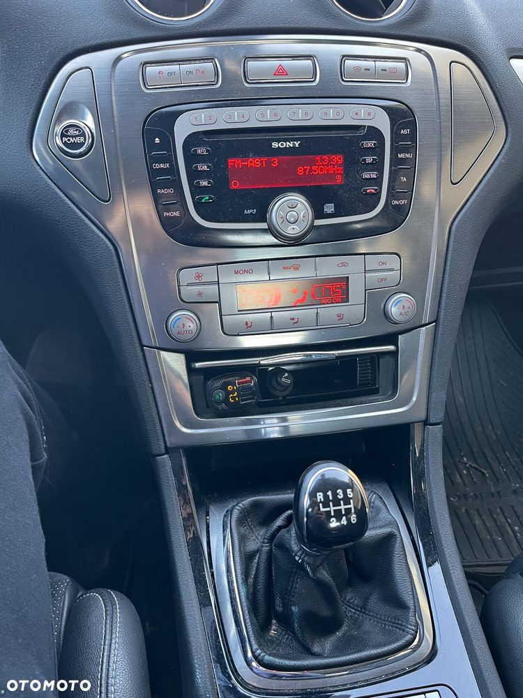 Ford Mondeo 2.0 TDCi Titanium - 11