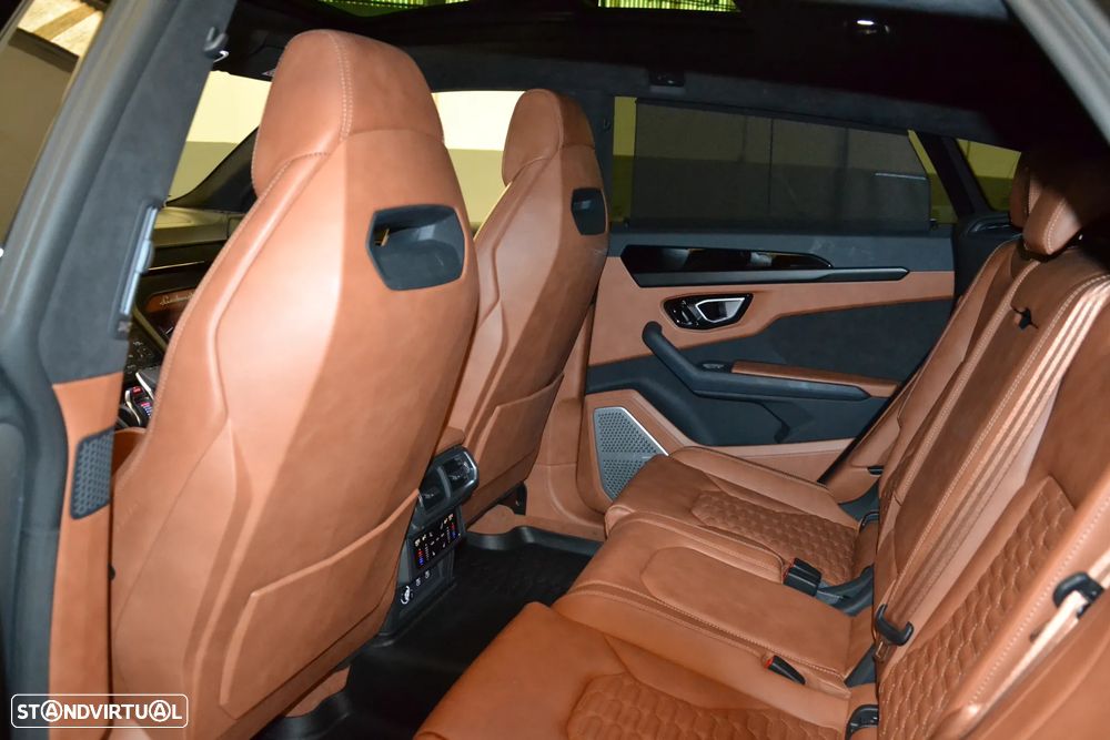 Lamborghini Urus - 30