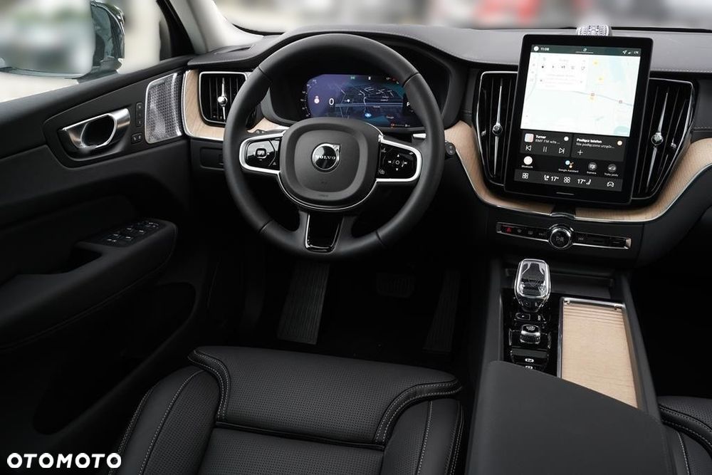 Volvo XC 60 T6 Plug-In Hybrid AWD Ultra Dark - 22